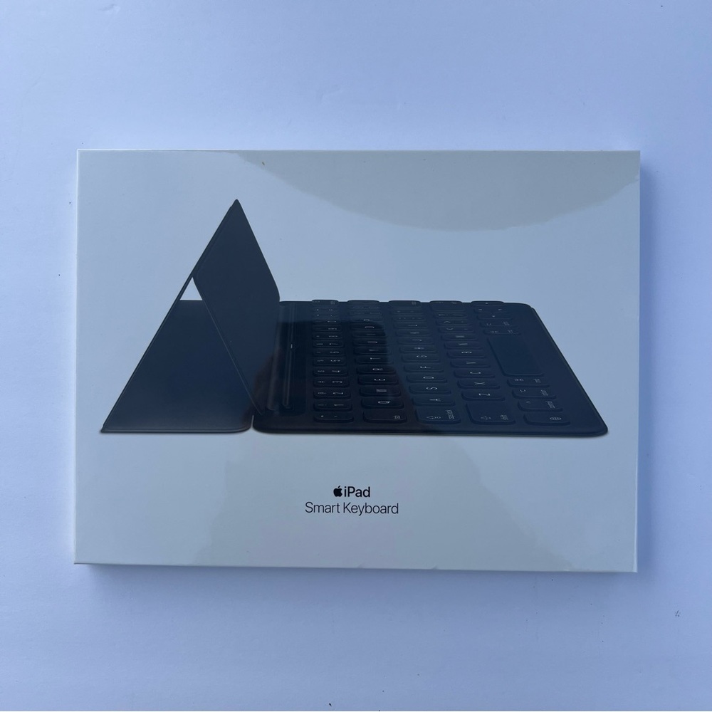 Apple MX3L2LL/A Smart Keyboard for iPad 7th Gen iPad Air 3rd Gen iPad Pro 10.5" - Picture 2 of 9